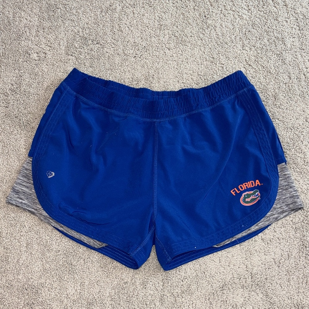 Size Small Florida Gators shorts comes with under liner compression short